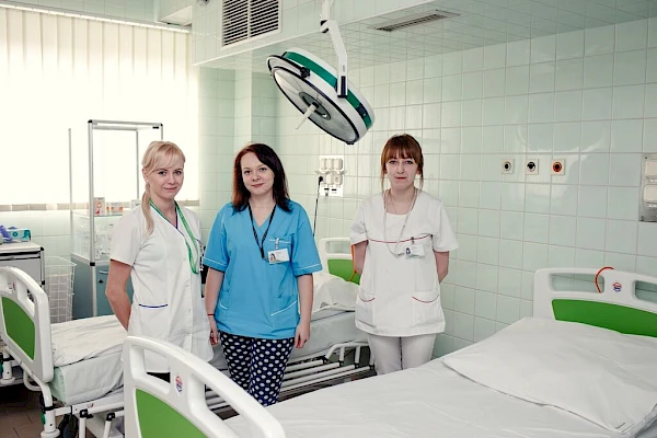 Pielęgniarki na sali do opieki perinatalnej - Program Mały DolnoŚlązak